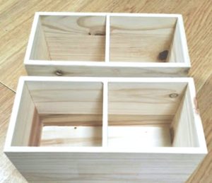 2つ並んだ100均の引き出し
