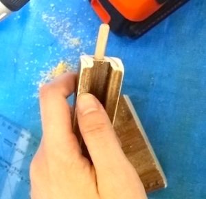ダボをはめる