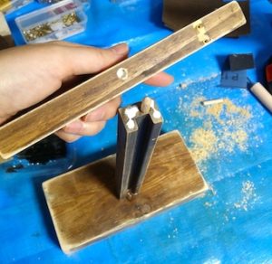 ヘッドホンスタンドのT字を作る